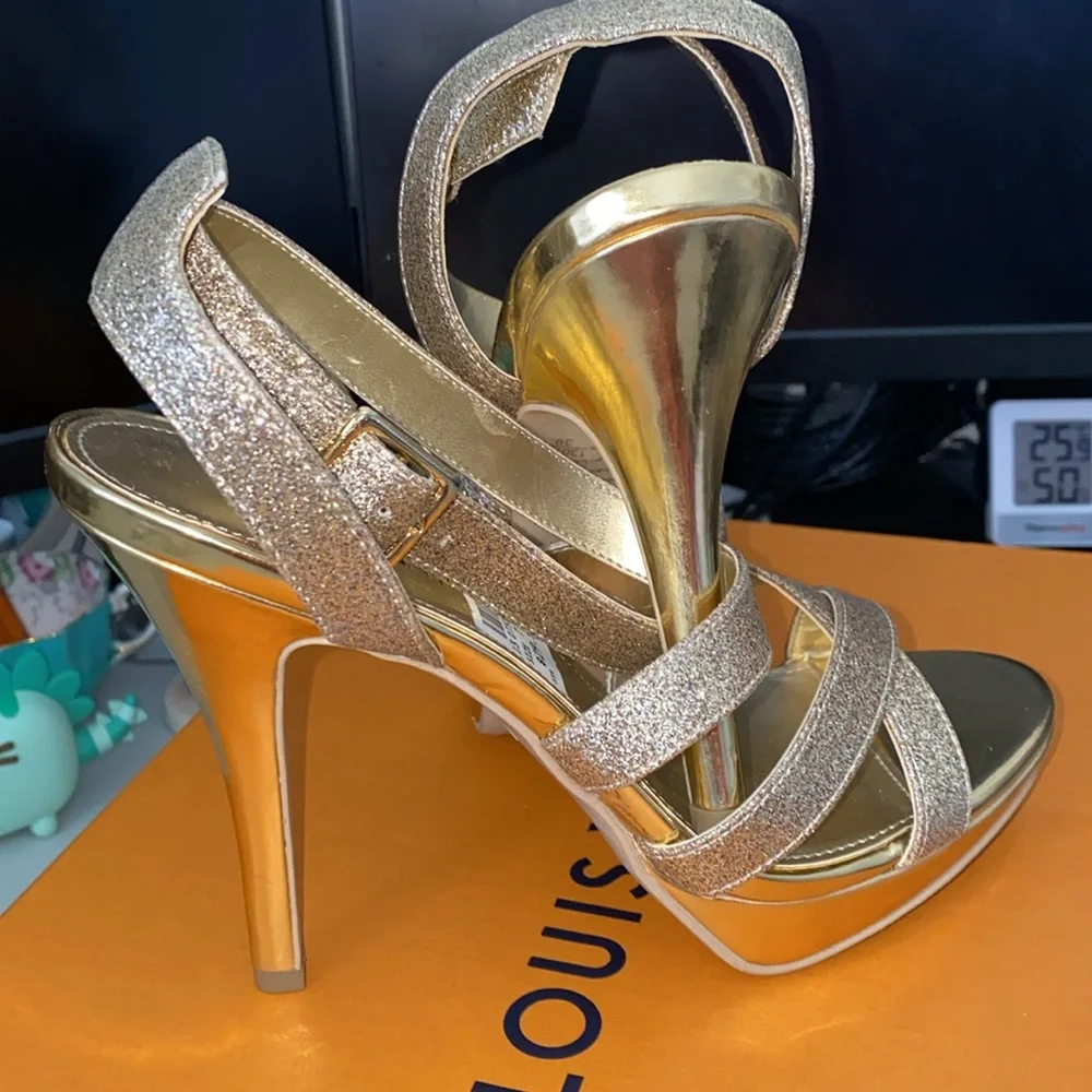 Golden Heels sandals, size 7.5